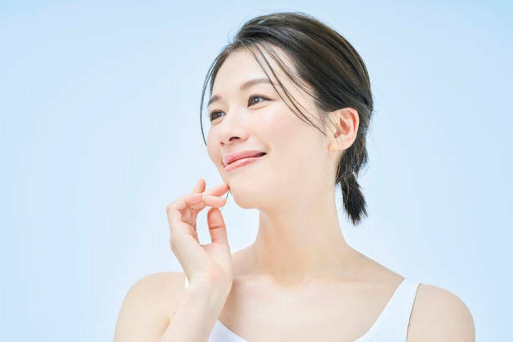 Shilajit Benefits for Skin Brightening: Can it Work Better with Eventone C Cream? 5 Eventone C Cream